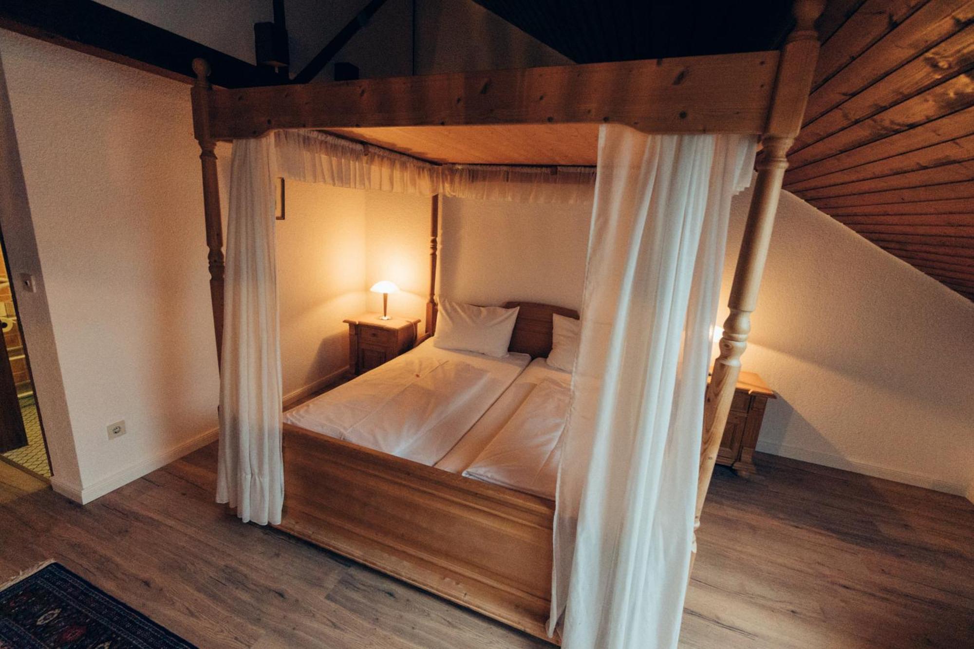 Gasthof Hotel Zur Post Egloffstein Eksteriør bilde