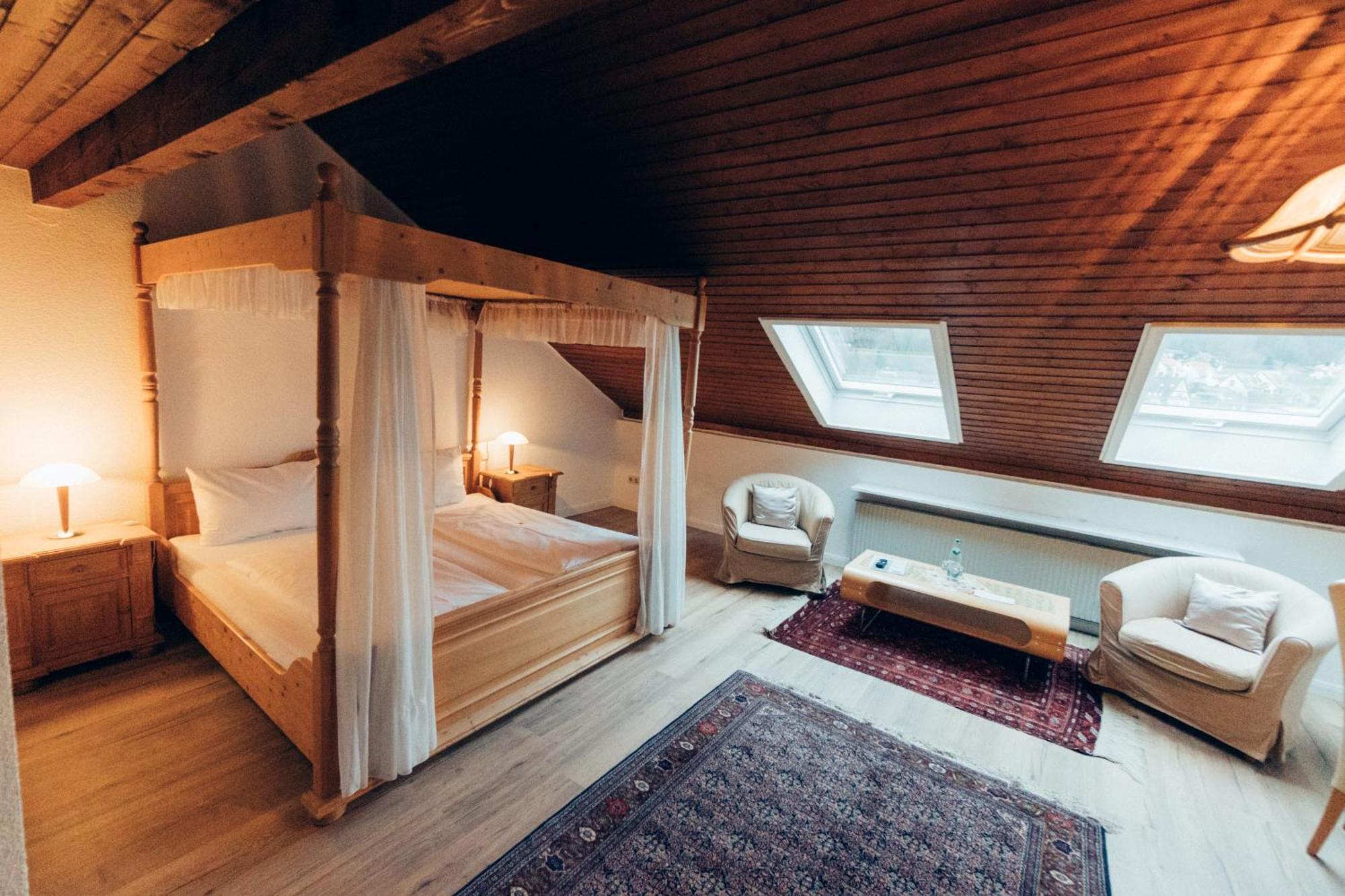 Gasthof Hotel Zur Post Egloffstein Eksteriør bilde