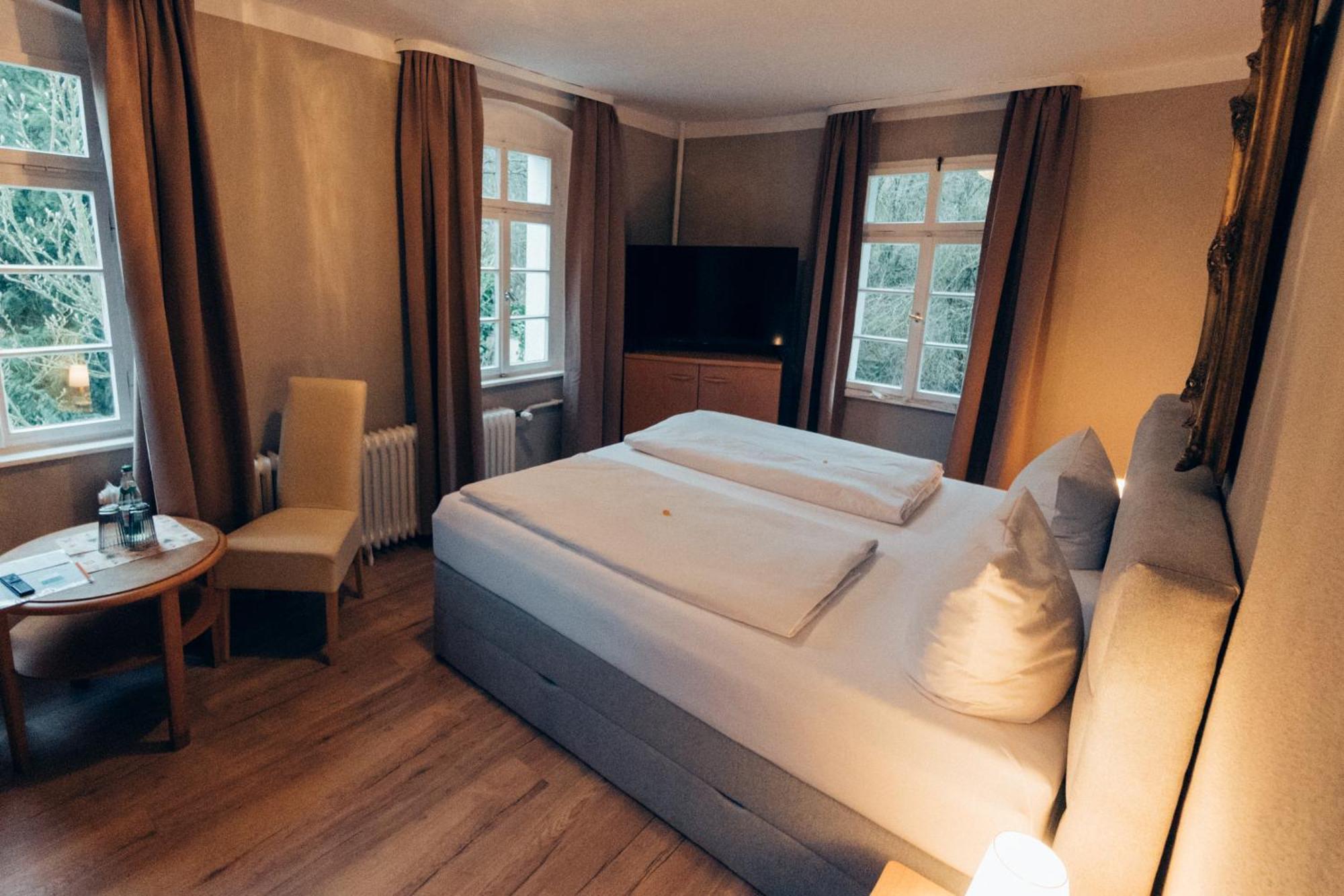 Gasthof Hotel Zur Post Egloffstein Eksteriør bilde